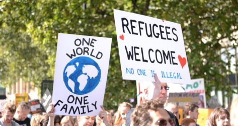 one-world-refugees-welcome_Ilias-Bartolini-720x380